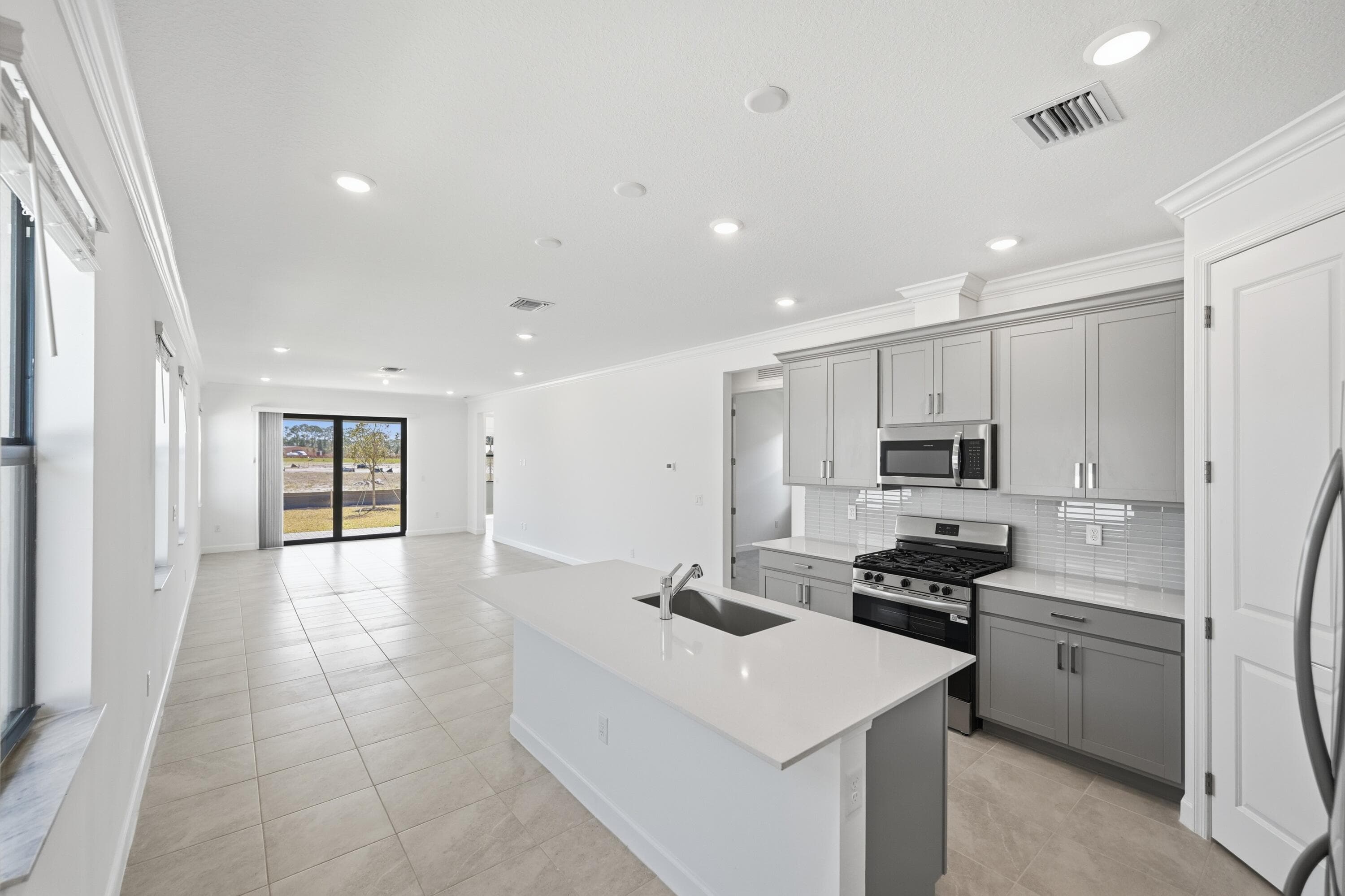 10548 NW Wilgrove Lane, Port St. Lucie, FL 34987 - Photo 2