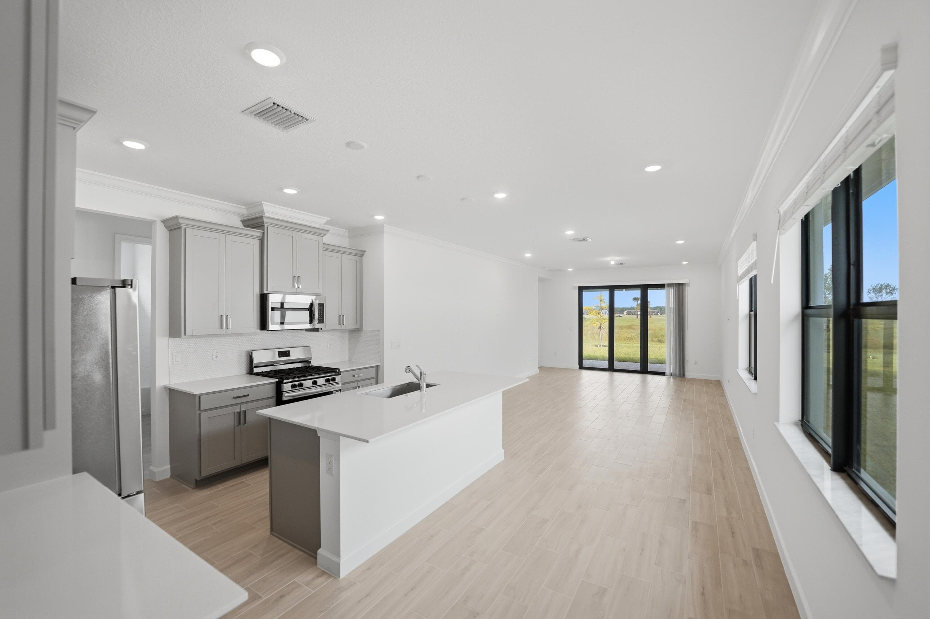 11010 NW Glynlea Blvd Boulevard N, Port St. Lucie, FL 34987 - Photo 4