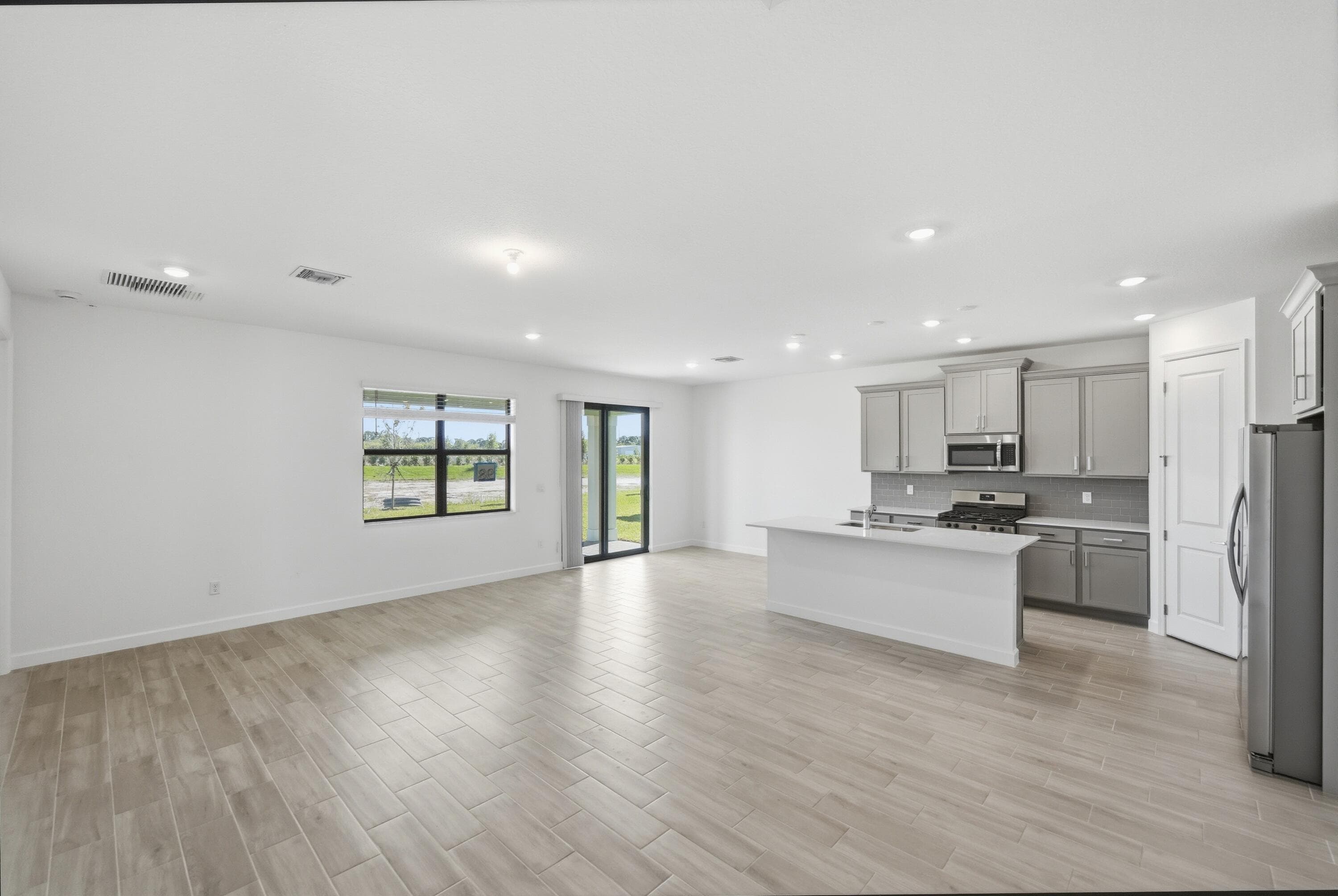 6669 NW HEIRLOOM Terrace, Port St. Lucie, FL 34987 - Photo 4