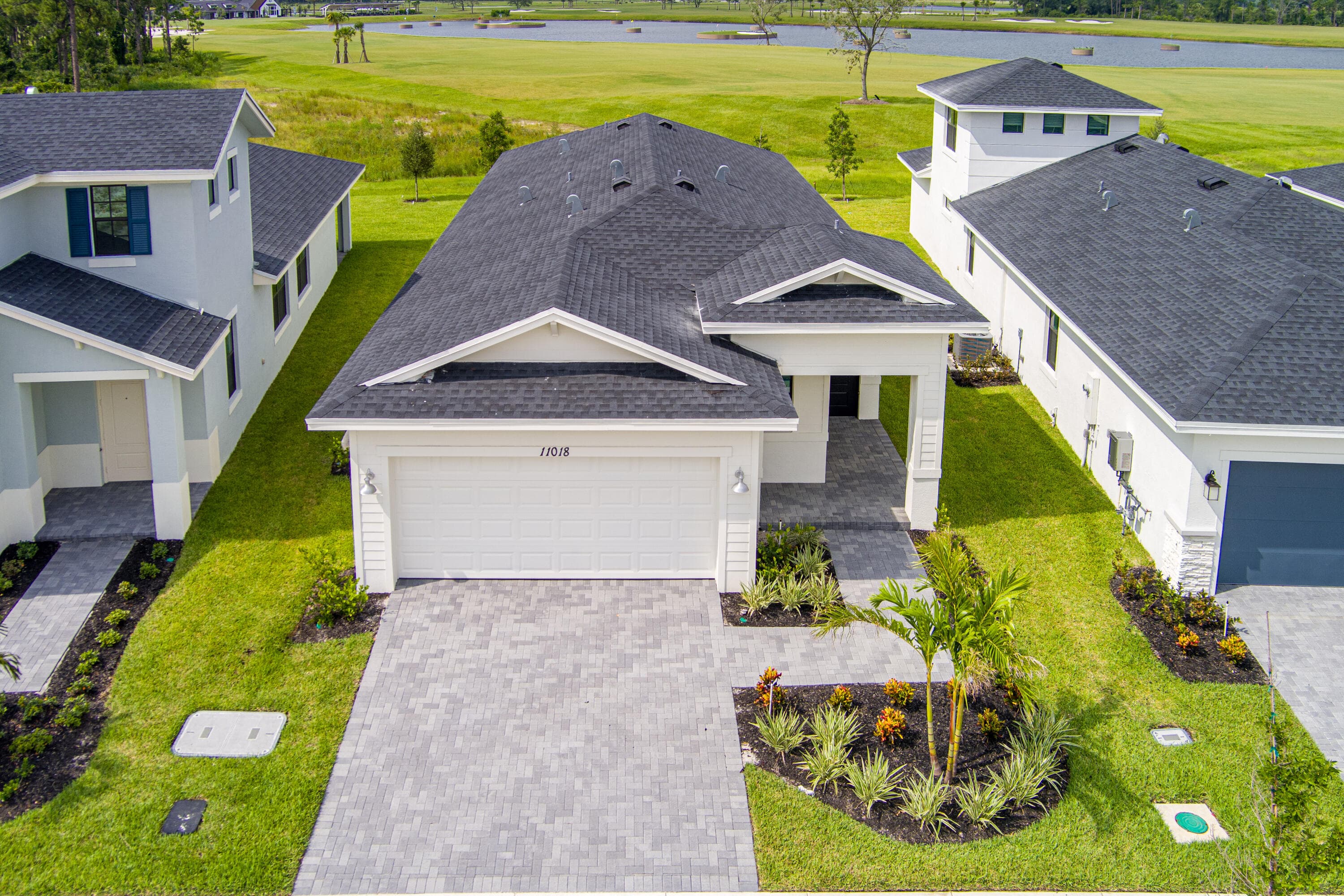 11018 NW GLYNLEA Boulevard N, Port St. Lucie, FL 34987 - Photo 2