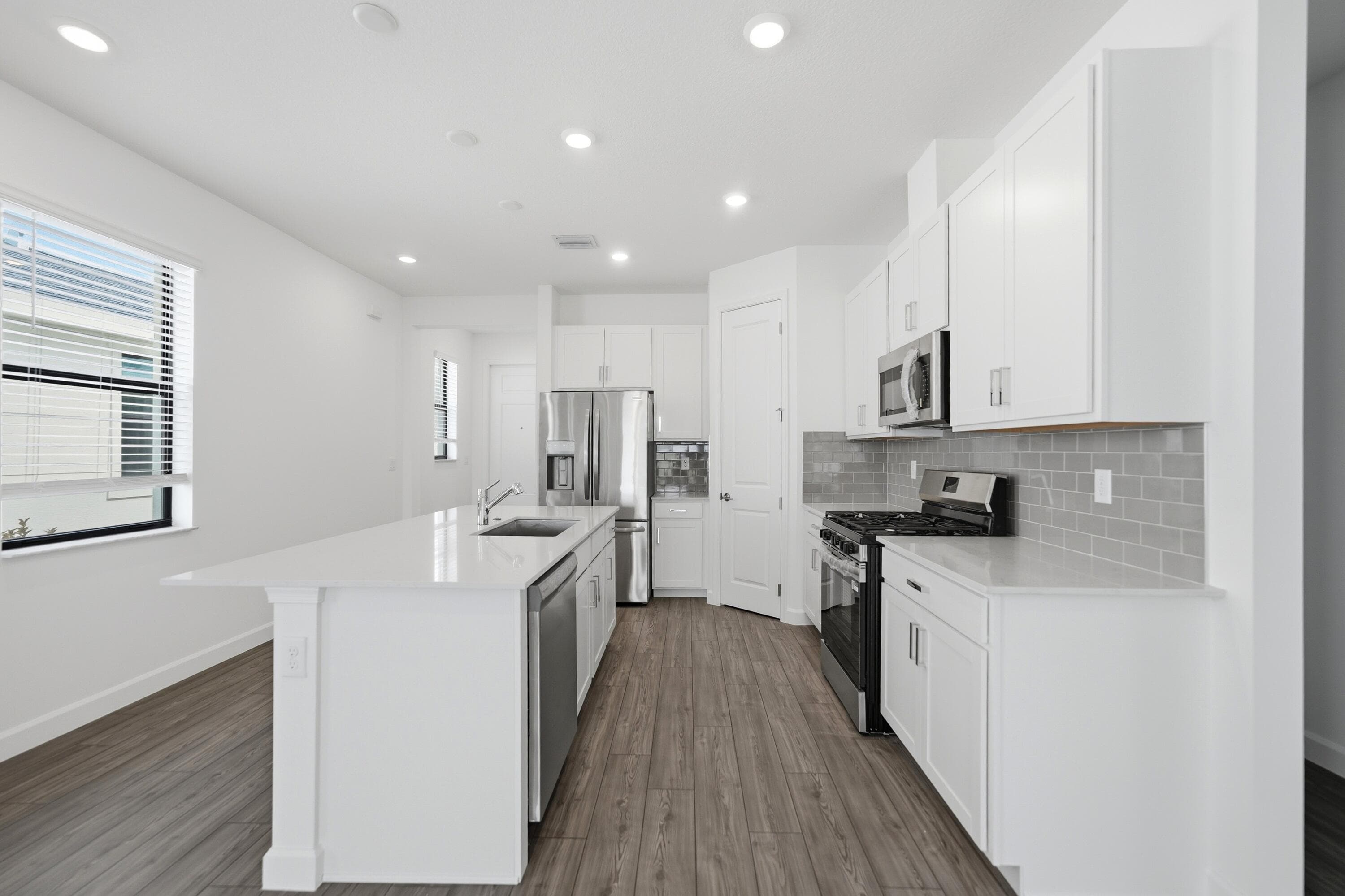 11018 NW GLYNLEA Boulevard N, Port St. Lucie, FL 34987 - Photo 5