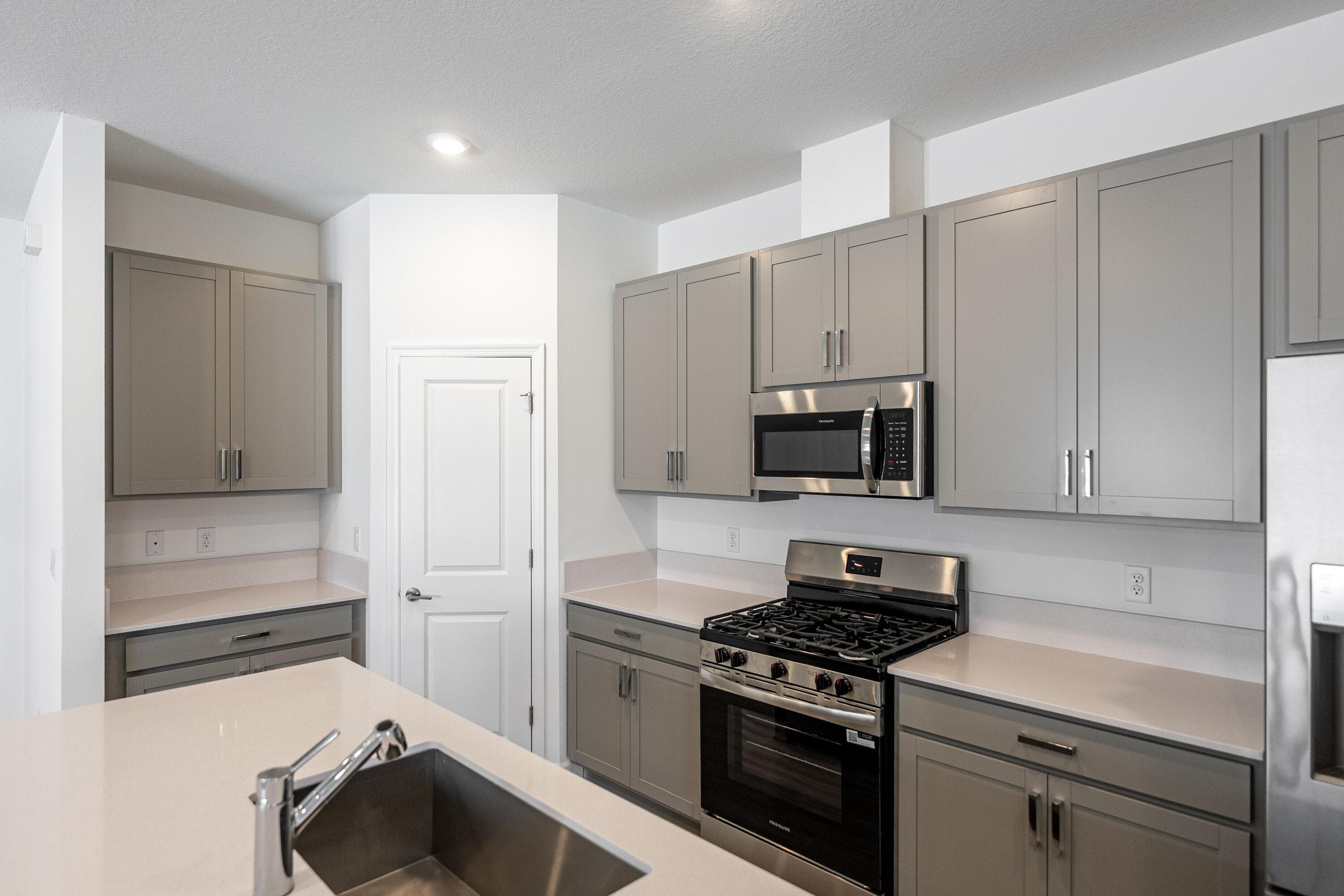 10683 NW WILGROVE Lane, Port St. Lucie, FL 34987 - Photo 2