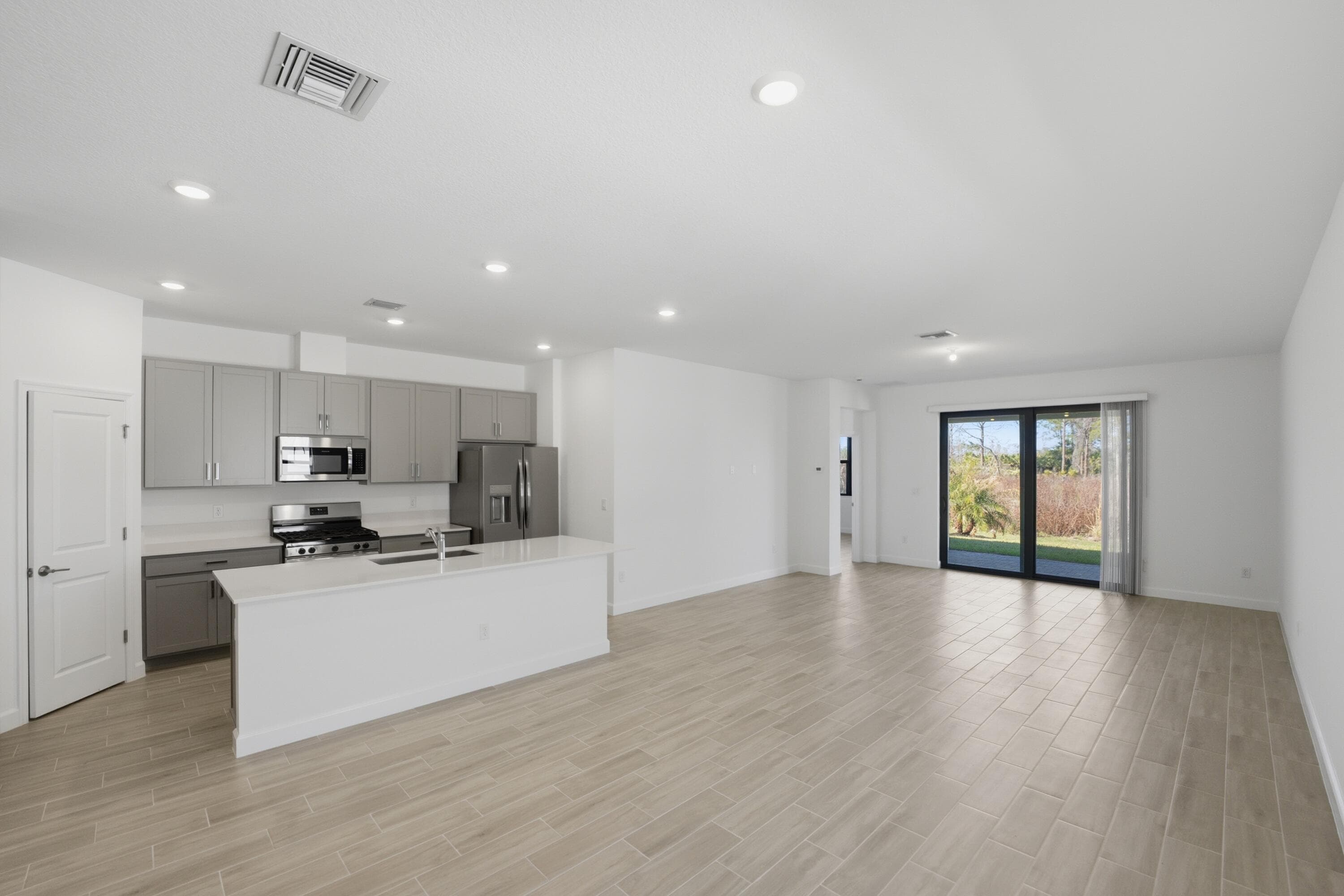 10683 NW WILGROVE Lane, Port St. Lucie, FL 34987 - Photo 4