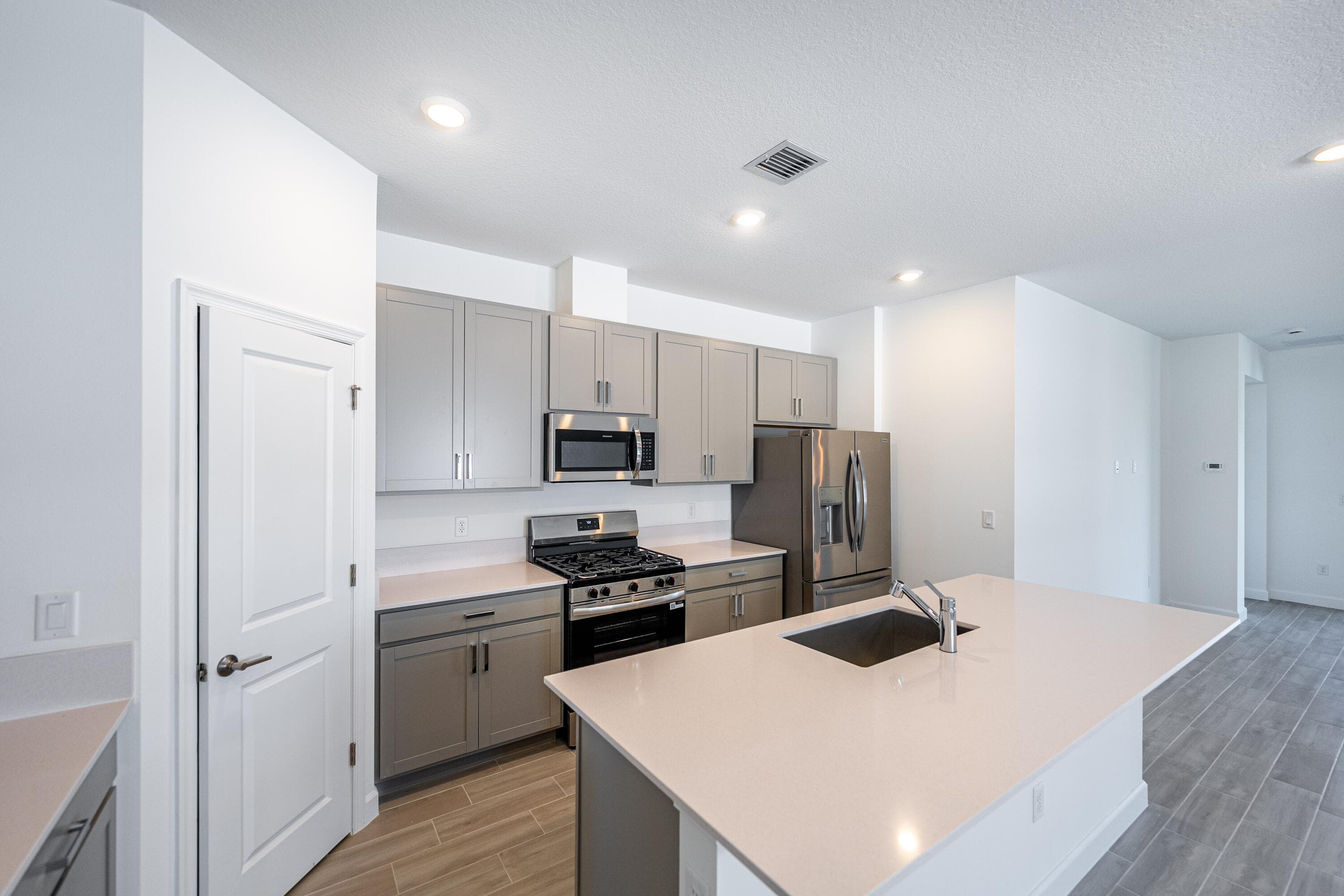 10683 NW WILGROVE Lane, Port St. Lucie, FL 34987 - Photo 5